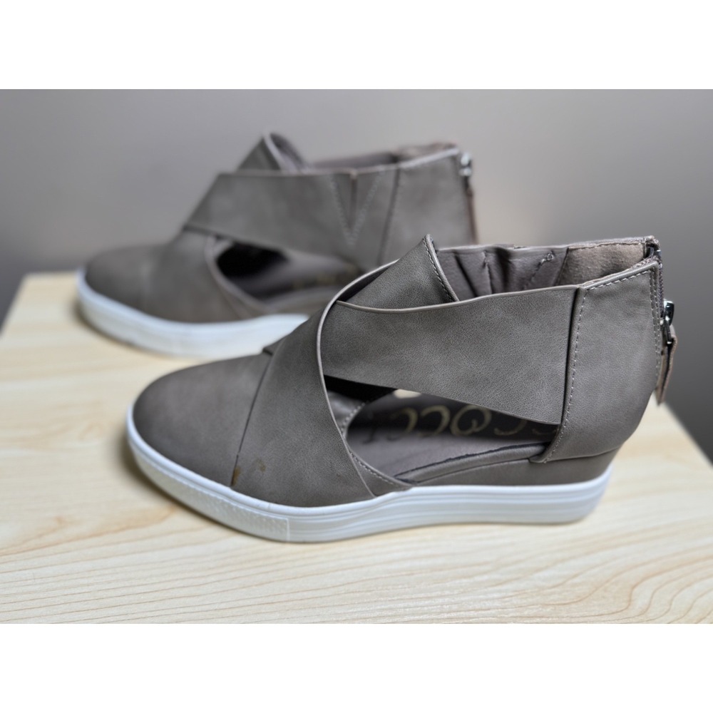 Women's Journee Collection Seena Wedge Sneakers Size 6.5